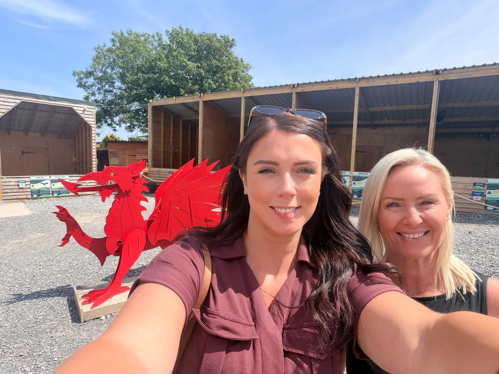 Selfies with the red dragon